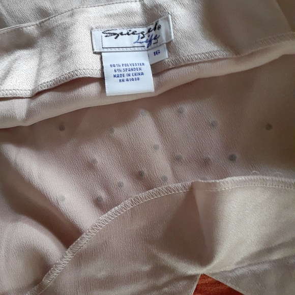 Top - Picture 4 of 6